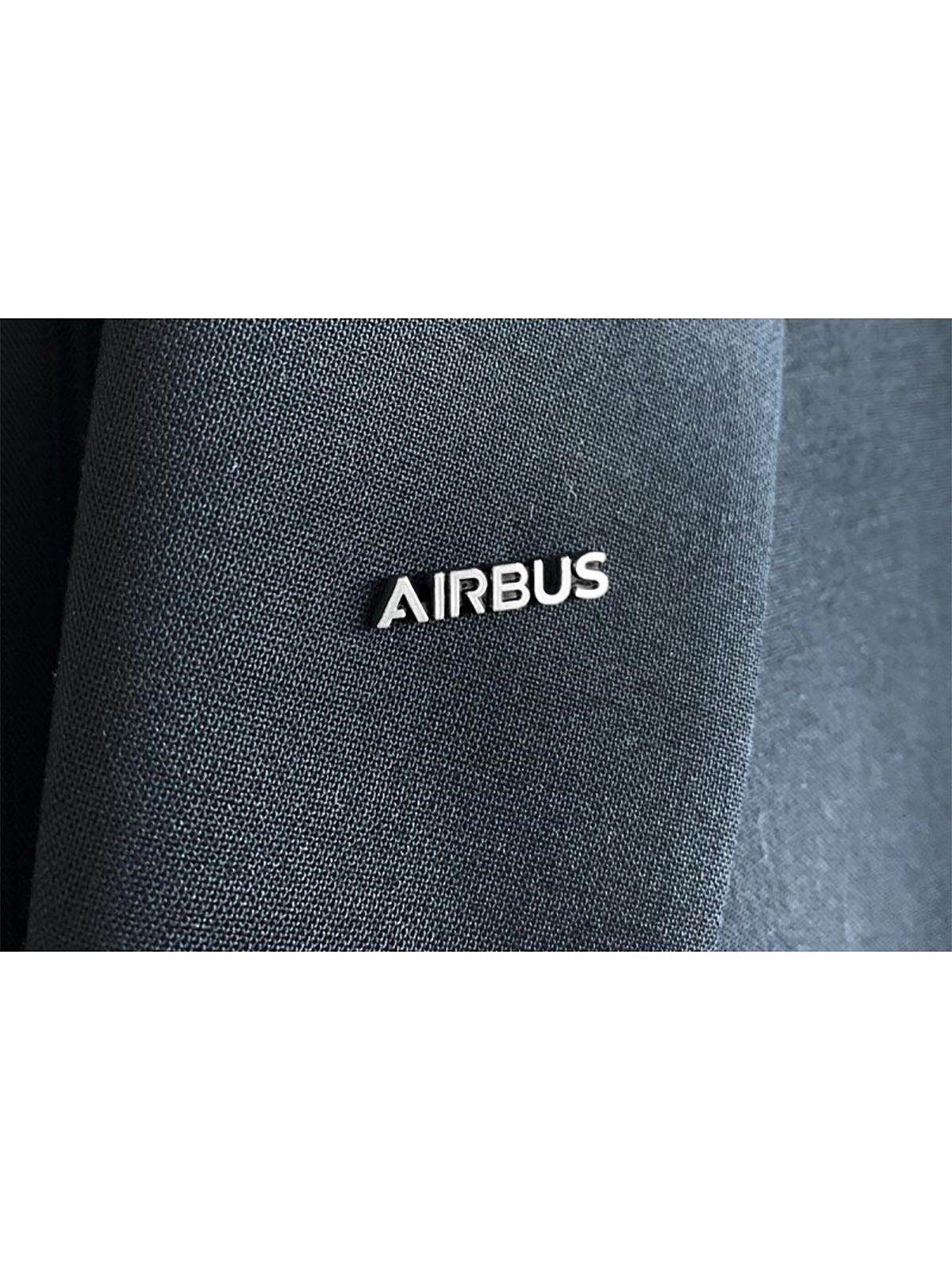 Airbus Pin - chrome, approx. 20 mm