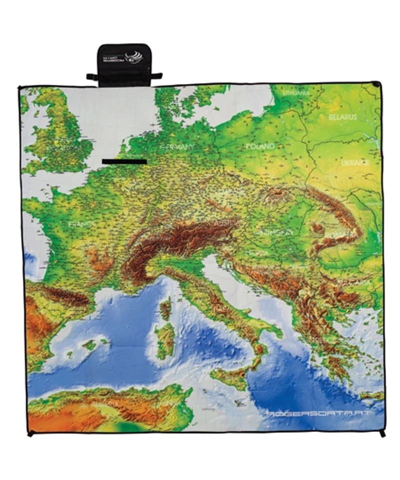 Rogers Data Picnic Blanket European Aerodromes XL
